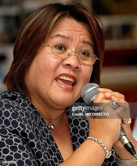 Chairwoman in Tagalog.